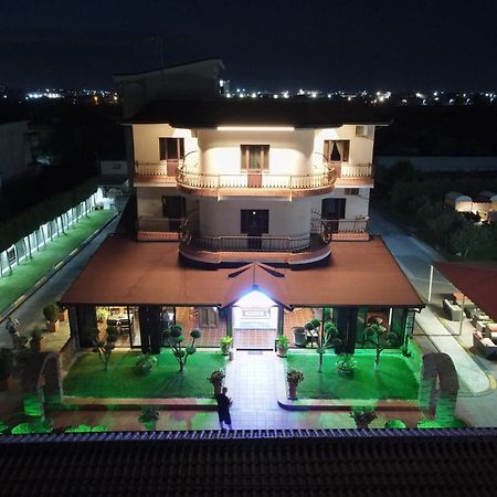 Drini Hotel Rrashbull Esterno foto