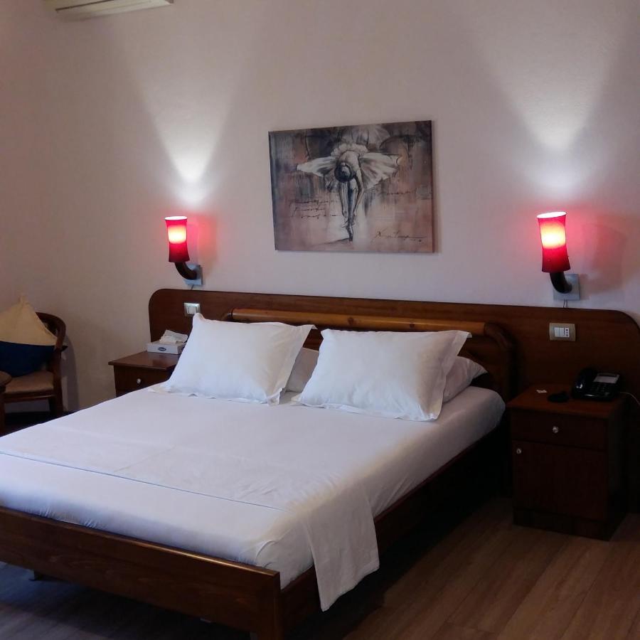 Drini Hotel Rrashbull Esterno foto