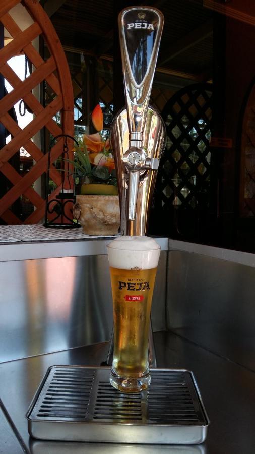 Drini Hotel Rrashbull Esterno foto