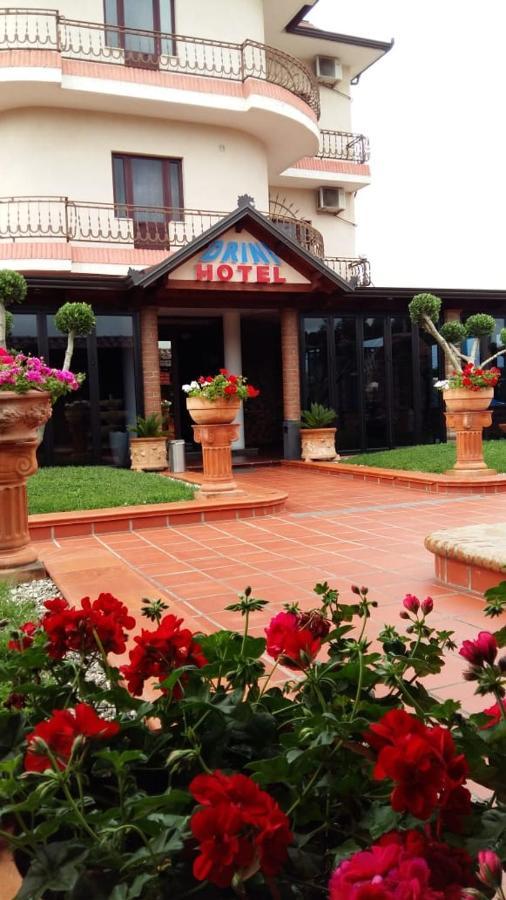 Drini Hotel Rrashbull Esterno foto