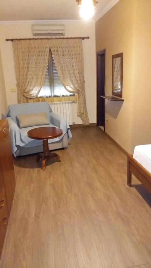 Drini Hotel Rrashbull Esterno foto