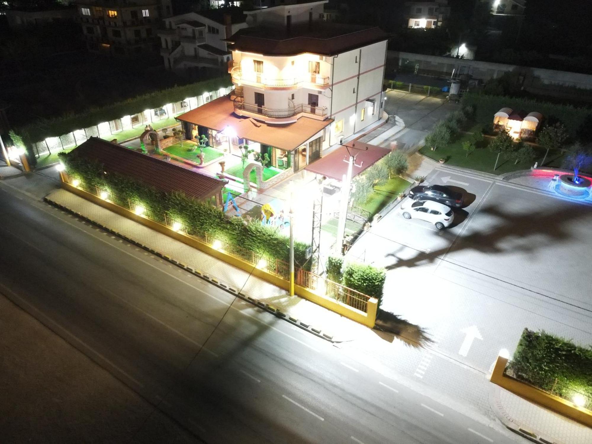 Drini Hotel Rrashbull Esterno foto
