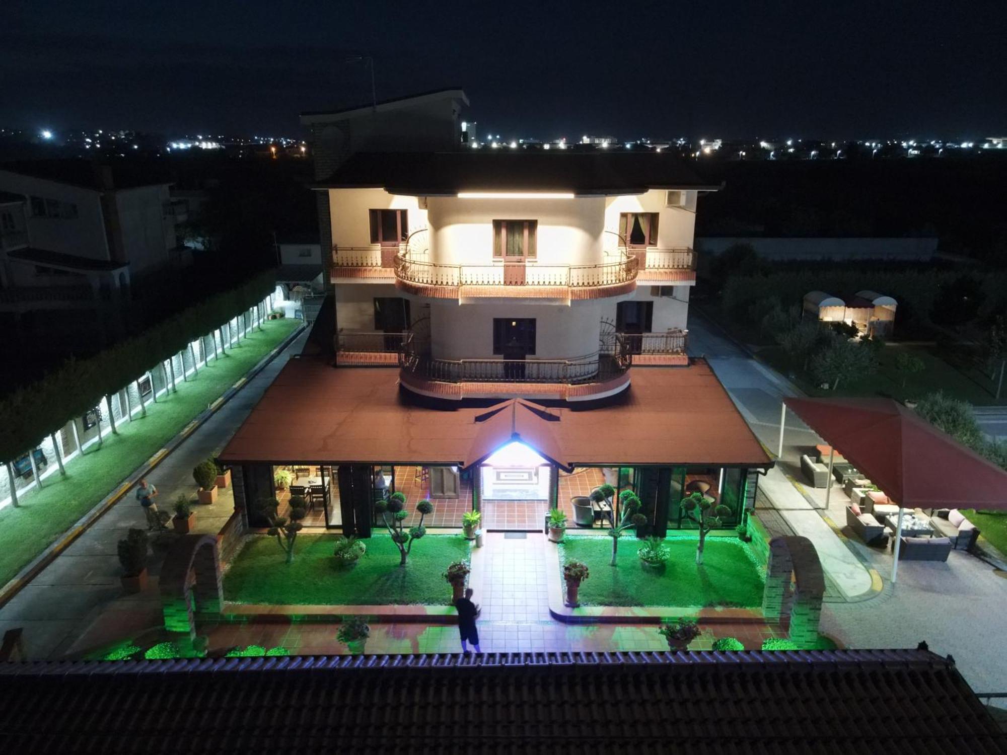 Drini Hotel Rrashbull Esterno foto