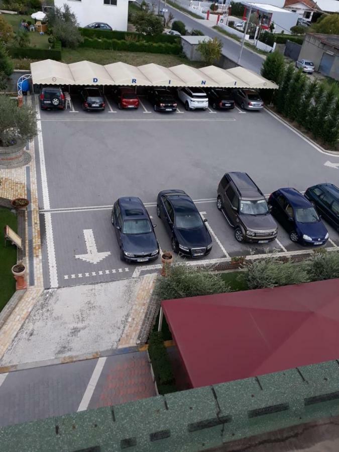 Drini Hotel Rrashbull Esterno foto